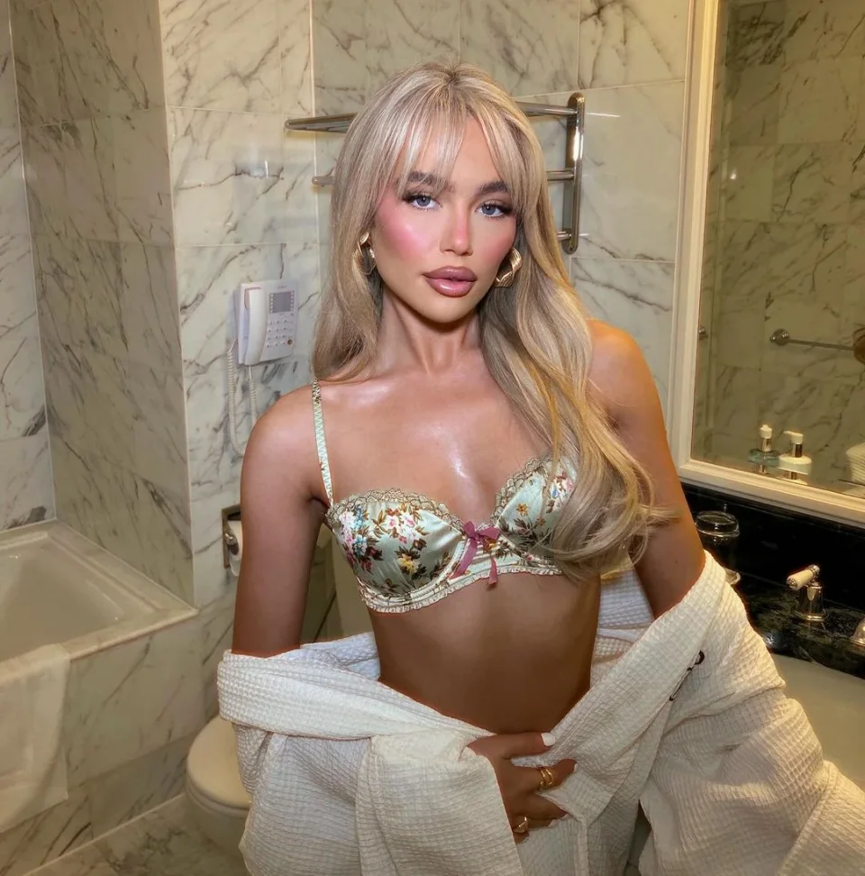 Brianne photo 4 in Dubai: 29 years old, curvy, blonde hair, 165 cm, 50 kg, B bust